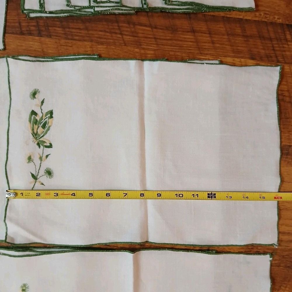Vtg Linen Placemats Embroidered Butterfly Design Set of 8 16'' x 11'' W/Napkins - Picture 6 of 15